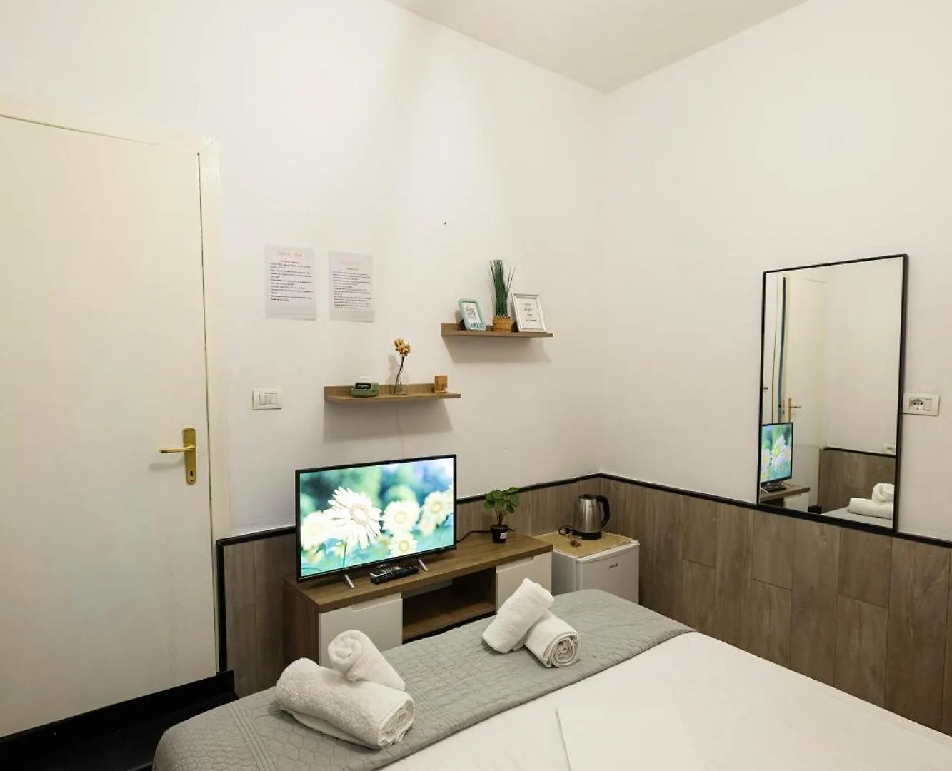 Tiny Cute Studio Near The City Center - 5 Min Walk Tirana Apartment