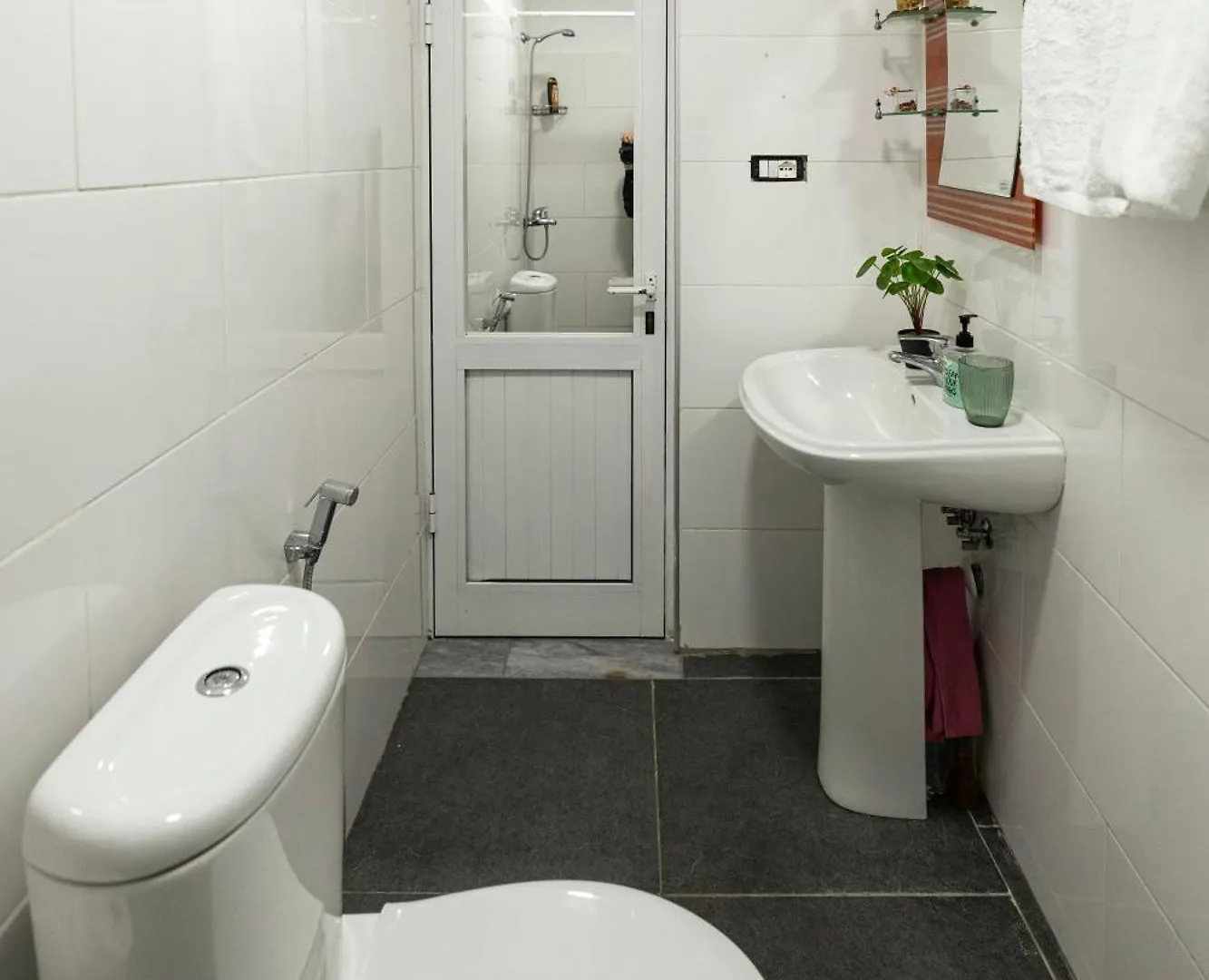 Apartment Tiny Cute Studio Near The City Center - 5 Min Walk Tirana Albania