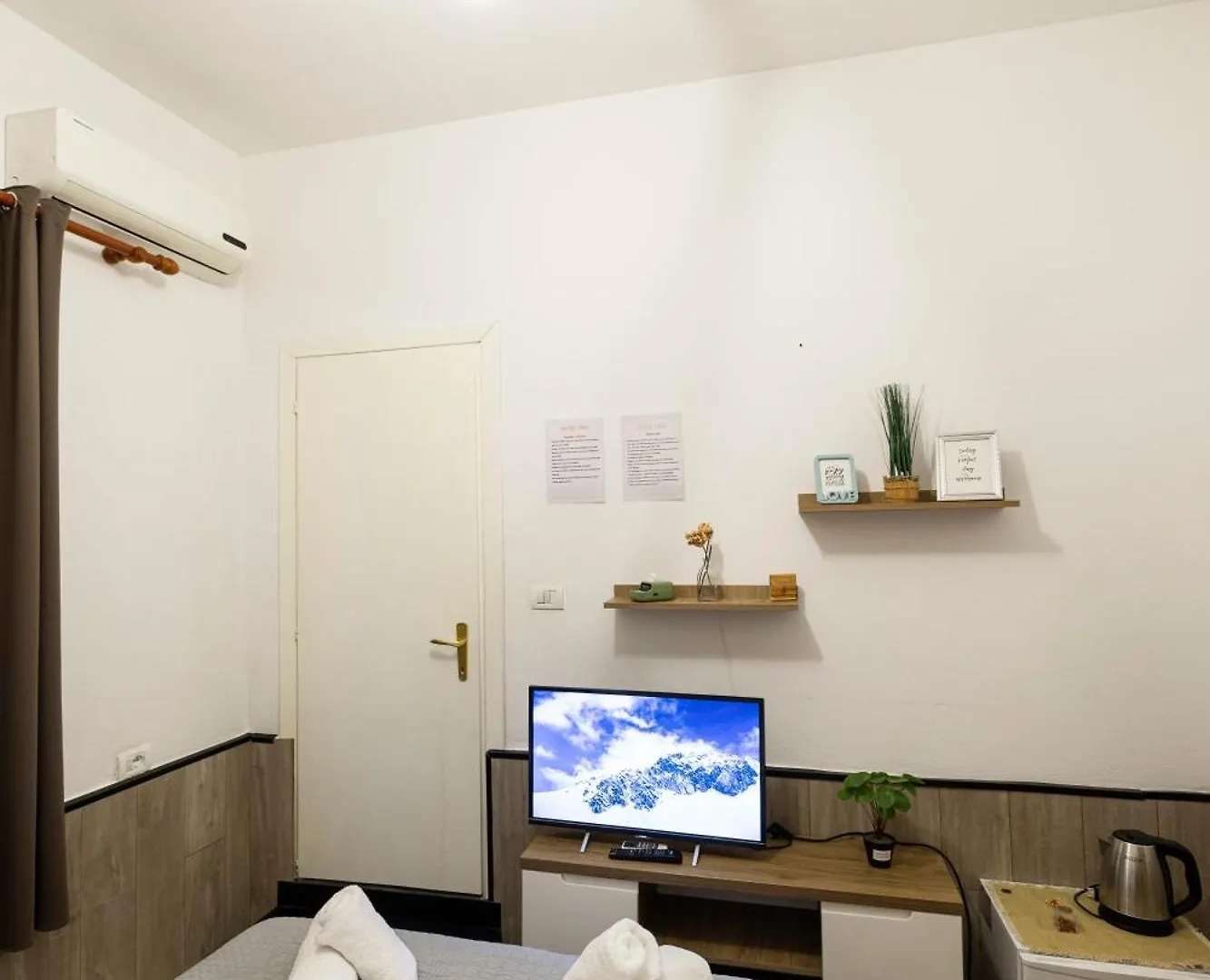Apartment Tiny Cute Studio Near The City Center - 5 Min Walk Tirana