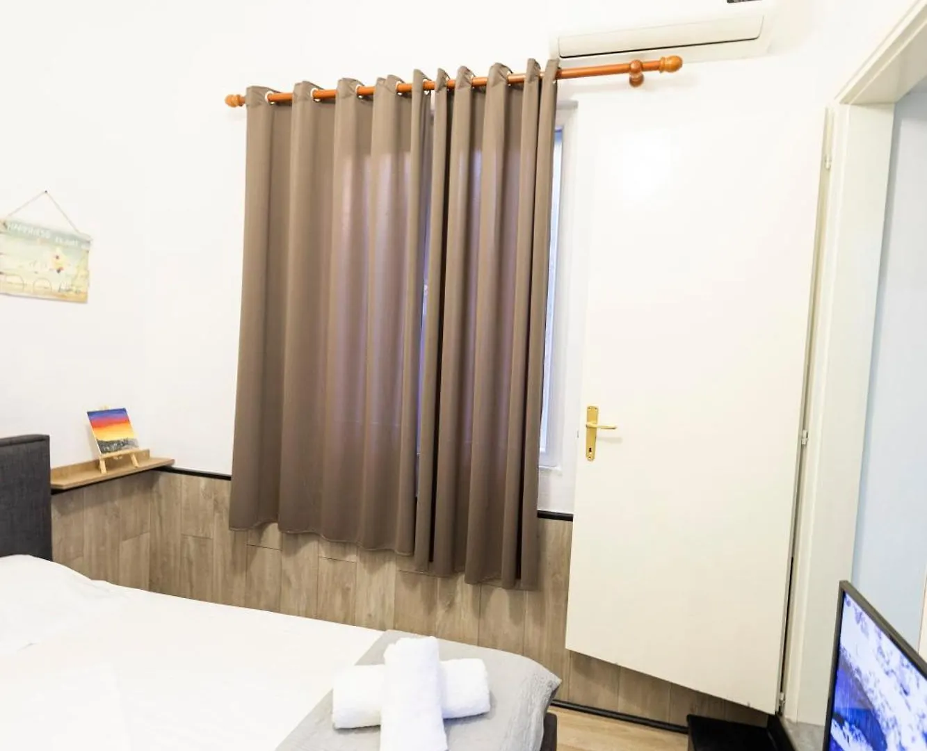 Tiny Cute Studio Near The City Center - 5 Min Walk Tirana 0*,  Albania