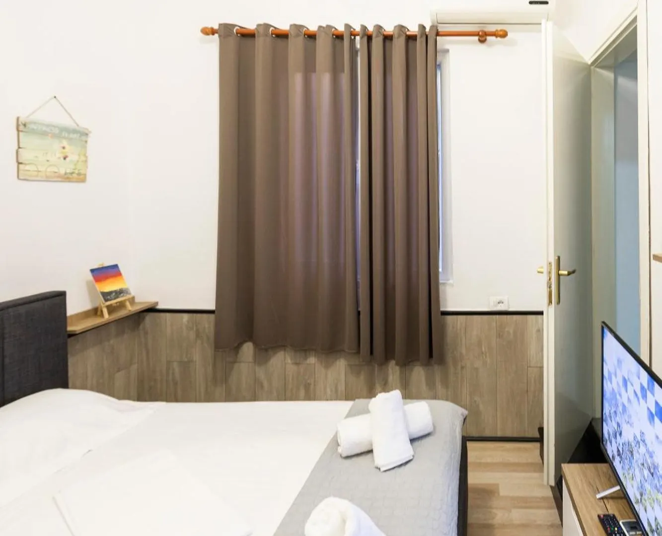 Appartamento Tiny Cute Studio Near The City Center - 5 Min Walk Tirana
